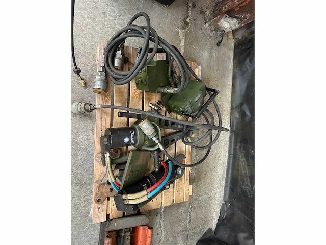 Hydraulische schaar spreider en knipper holmatro - afbeelding 2 van  7