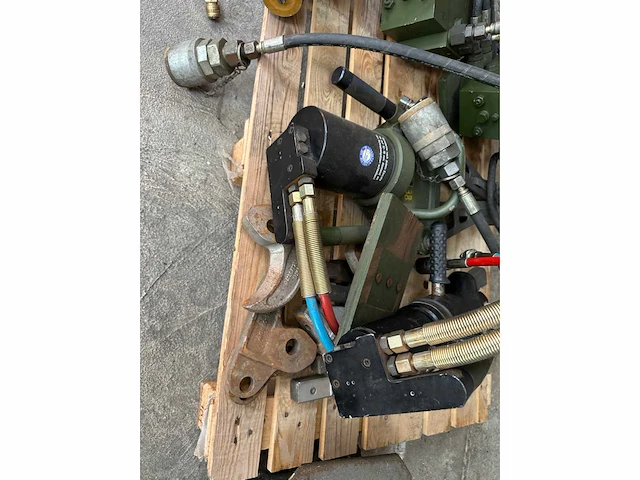 Hydraulische schaar spreider en knipper holmatro - afbeelding 5 van  7