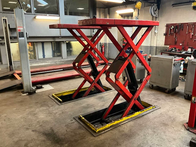 Hydraulische schaarhefbrug - afbeelding 1 van  7