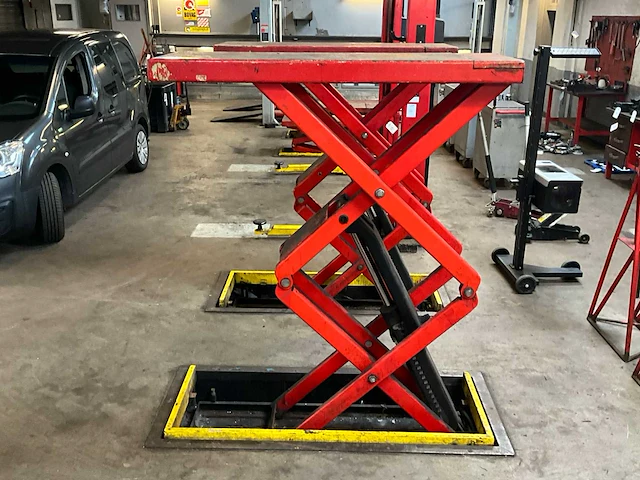 Hydraulische schaarhefbrug - afbeelding 5 van  11