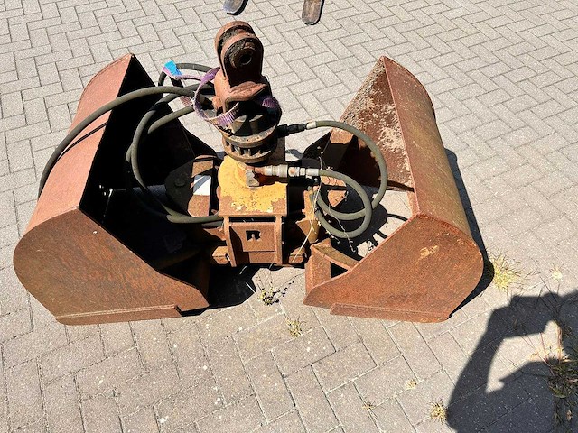 Hydraulische schalenknijper graafbak - inclusief rotator 400ltr - hijs- en heftechniek - afbeelding 1 van  5