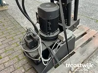 Hydraulische slangen krimpmachine - afbeelding 7 van  7