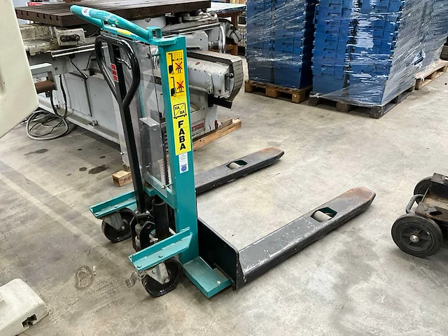 Hydraulische stapelaar - afbeelding 1 van  5