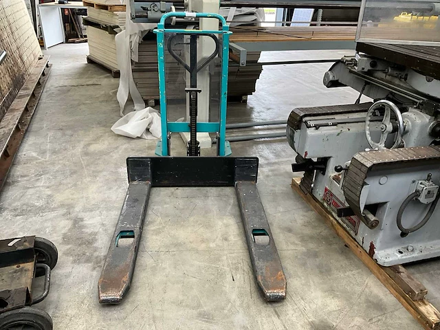 Hydraulische stapelaar - afbeelding 3 van  5
