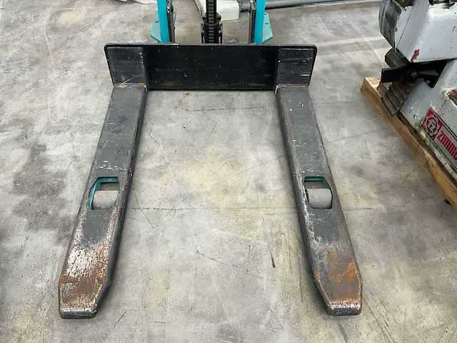 Hydraulische stapelaar - afbeelding 5 van  5