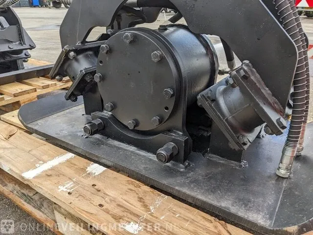 Hydraulische trilblok blk 04, zwart, bouwjaar 2023 - afbeelding 6 van  10