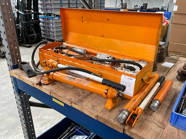 Hydraulische uitdeuk/trekset - afbeelding 1 van  4