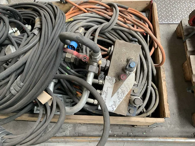 Hydraulische ventielblok en diversen - afbeelding 3 van  3