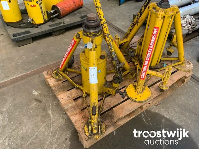 Hydraulische vliegtuig krik - afbeelding 2 van  3