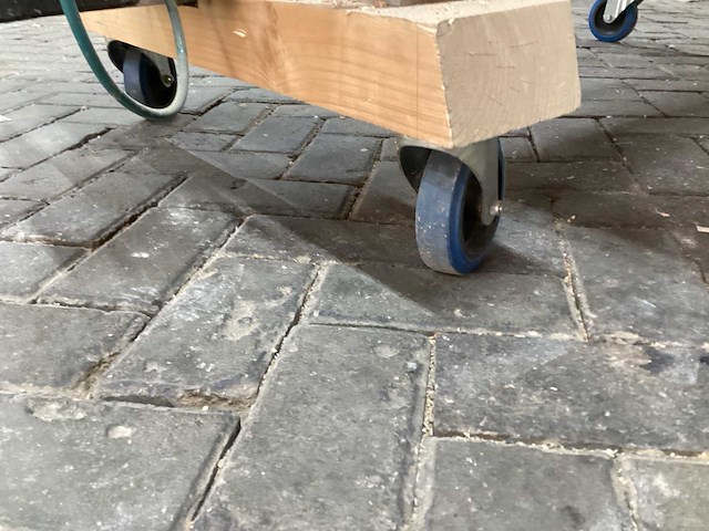 Hydraulische werktafel met interne stekkerdoos - afbeelding 3 van  12