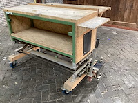 Hydraulische werktafel met interne stekkerdoos - afbeelding 8 van  12