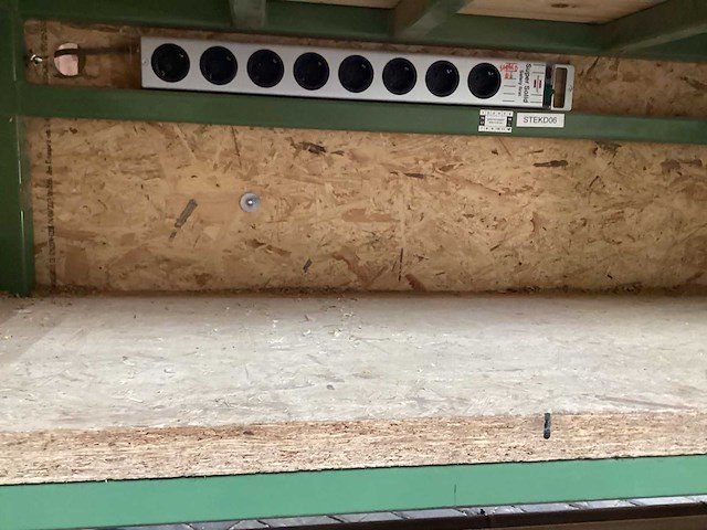 Hydraulische werktafel met interne stekkerdoos - afbeelding 10 van  12