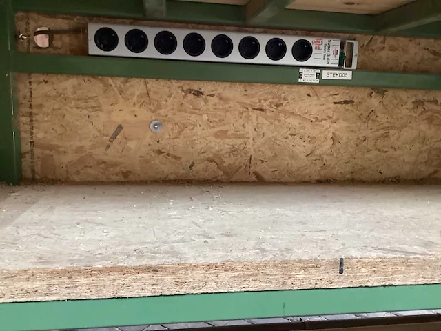 Hydraulische werktafel met interne stekkerdoos - afbeelding 10 van  12