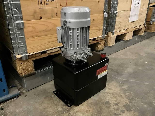 Hydro-tek power pack hydraulisch aggregaat - afbeelding 1 van  4