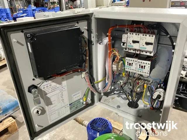 Hydrofoor drukverhogingsinstallatie - afbeelding 3 van  9