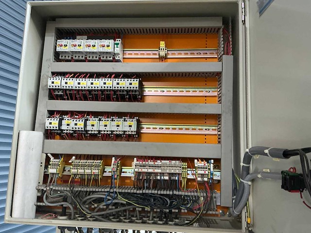 Hymmen - 1996 - elx - diversen houtoppervlaktebehandelingen - afbeelding 18 van  19