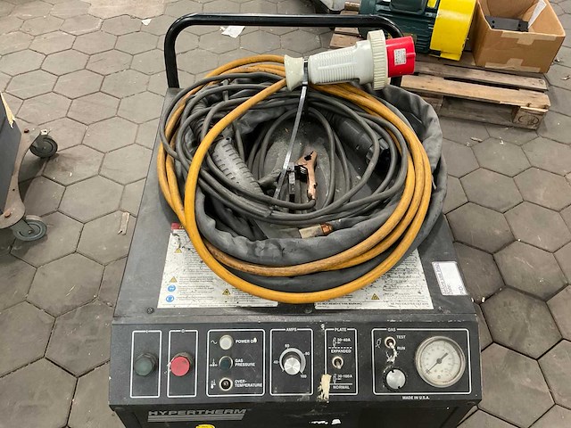 Hypertherm max100 plasmasnijmachine - afbeelding 6 van  9
