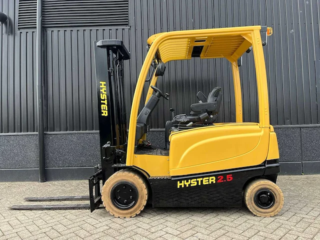 Hyster - 2017 - j2.5xn - vorkheftruck - afbeelding 1 van  13