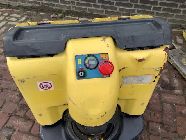 Hyster p1.6 elektrische palletwagen - afbeelding 2 van  5