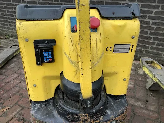 Hyster p1.6 elektrische palletwagen - afbeelding 3 van  8
