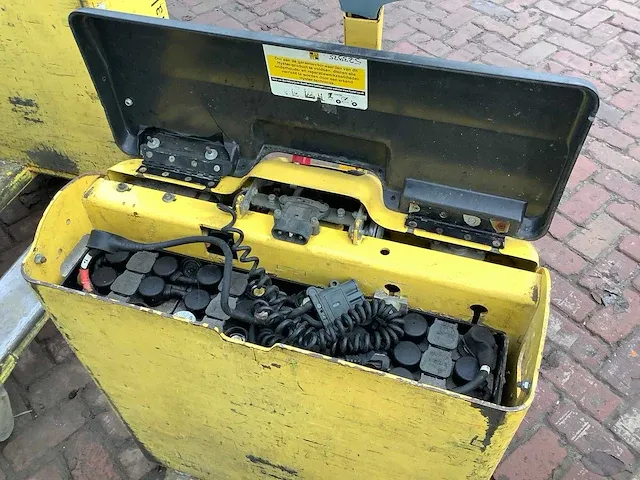 Hyster p1.6 elektrische palletwagen - afbeelding 6 van  8