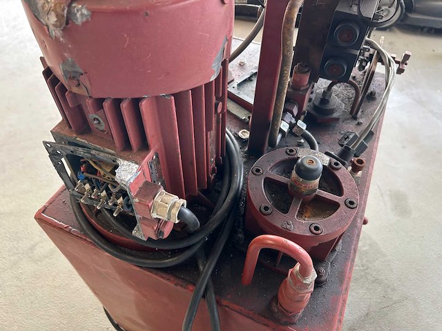 Hytop hydrauliek unit met pomp 400v - afbeelding 5 van  7