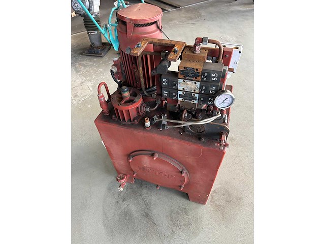 Hytop hydrauliek unit met pomp 400v - afbeelding 6 van  7