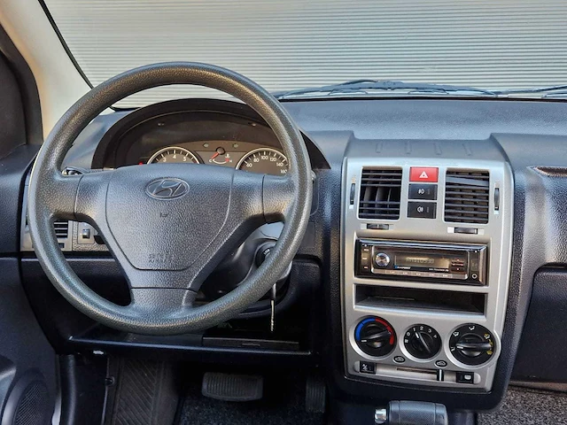 Hyundai - 2004 - getz - 1.3i gls - automaat - 64-pp-ht - afbeelding 3 van  22