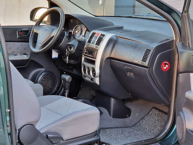 Hyundai - 2004 - getz - 1.3i gls - automaat - 64-pp-ht - afbeelding 13 van  22