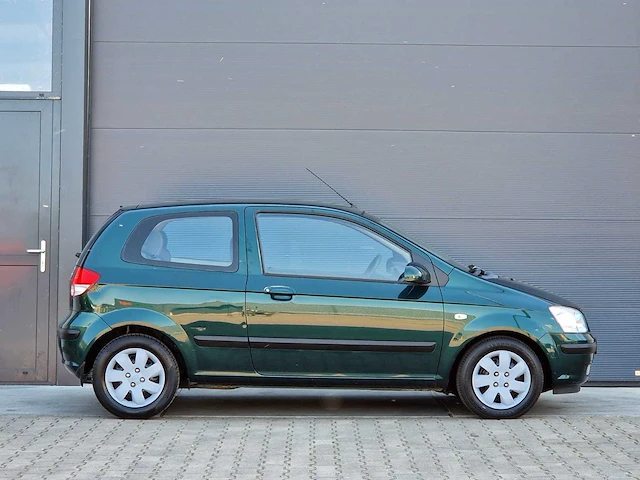 Hyundai - 2004 - getz - 1.3i gls - automaat - 64-pp-ht - afbeelding 17 van  22