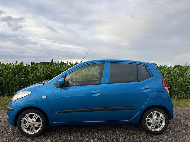 Hyundai - 2010 - i10 - 1.1 dynamic xl - 77-nfb-8 - afbeelding 6 van  11