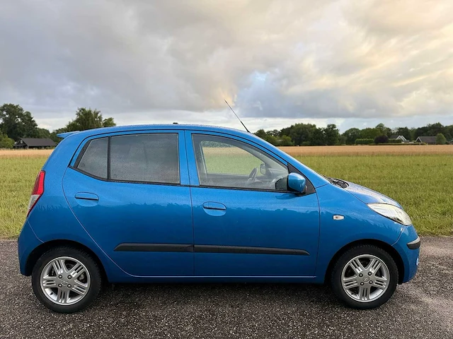 Hyundai - 2010 - i10 - 1.1 dynamic xl - 77-nfb-8 - afbeelding 9 van  11