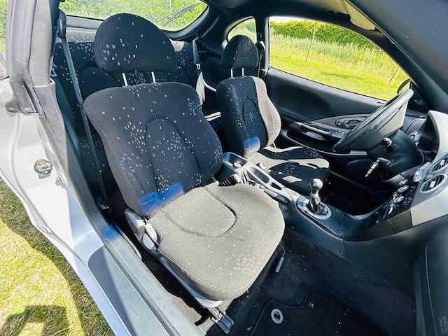Hyundai - coupe - - oldtimer - afbeelding 16 van  16