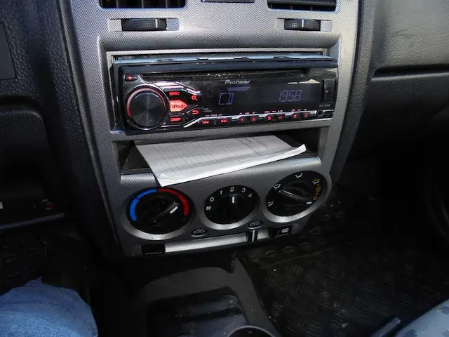 Hyundai - getz - 1.1i young - 11-rg-hn - afbeelding 9 van  10