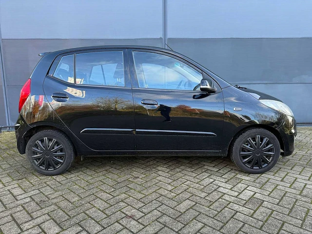 Hyundai - i10 - 1.2 i-motion cool - 37-rff-6 - 2011 - afbeelding 9 van  12