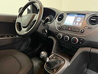 Hyundai - i10 - personenauto - 2018 - afbeelding 2 van  28