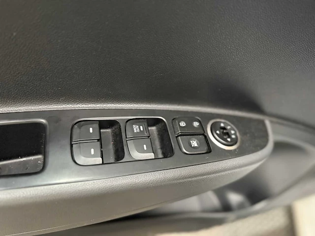 Hyundai - i10 - personenauto - 2018 - afbeelding 7 van  28