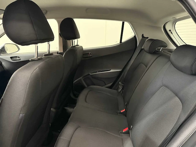 Hyundai - i10 - personenauto - 2018 - afbeelding 11 van  28