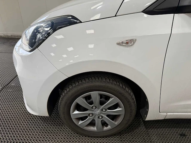 Hyundai - i10 - personenauto - 2018 - afbeelding 19 van  28