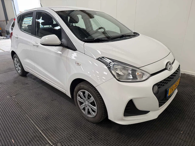 Hyundai - i10 - personenauto - 2018 - afbeelding 23 van  28