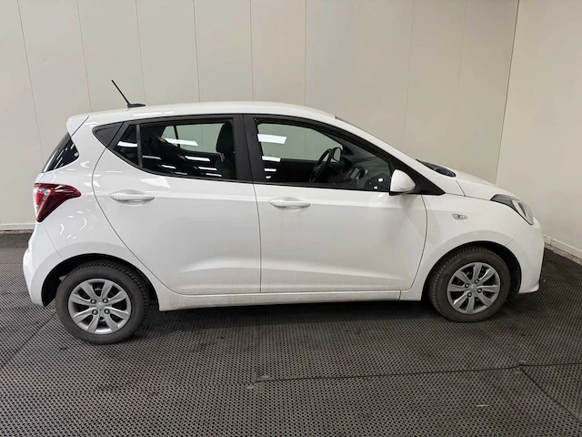 Hyundai - i10 - personenauto - 2018 - afbeelding 24 van  28