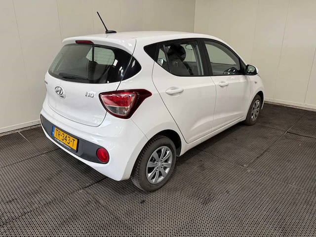 Hyundai - i10 - personenauto - 2018 - afbeelding 25 van  28