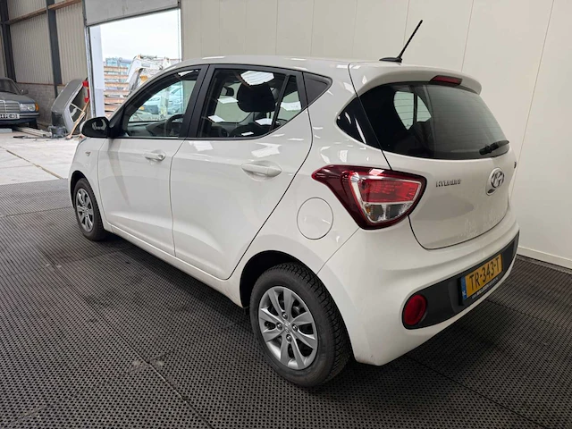 Hyundai - i10 - personenauto - 2018 - afbeelding 26 van  28