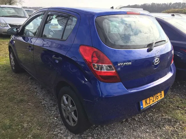 Hyundai - i20 - 1.2i active - kj-216-b - afbeelding 11 van  18