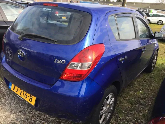 Hyundai - i20 - 1.2i active - kj-216-b - afbeelding 13 van  18