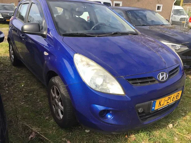 Hyundai - i20 - 1.2i active - kj-216-b - afbeelding 14 van  18