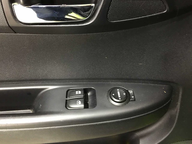 Hyundai - i20 - 1.2i dynamic - 21-jpg-6 - afbeelding 4 van  20