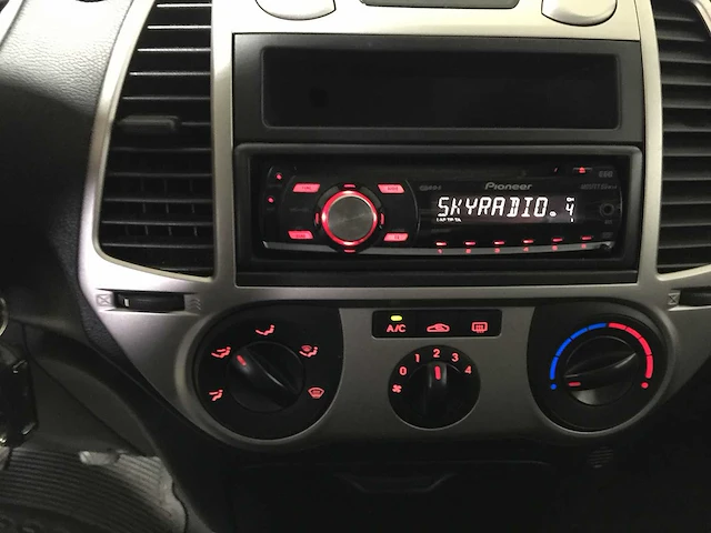 Hyundai - i20 - 1.2i dynamic - 21-jpg-6 - afbeelding 7 van  20