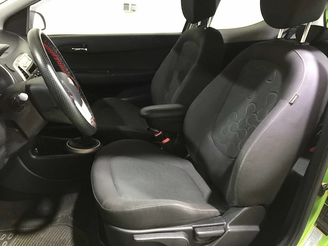 Hyundai - i20 - 1.2i dynamic - 21-jpg-6 - afbeelding 8 van  20