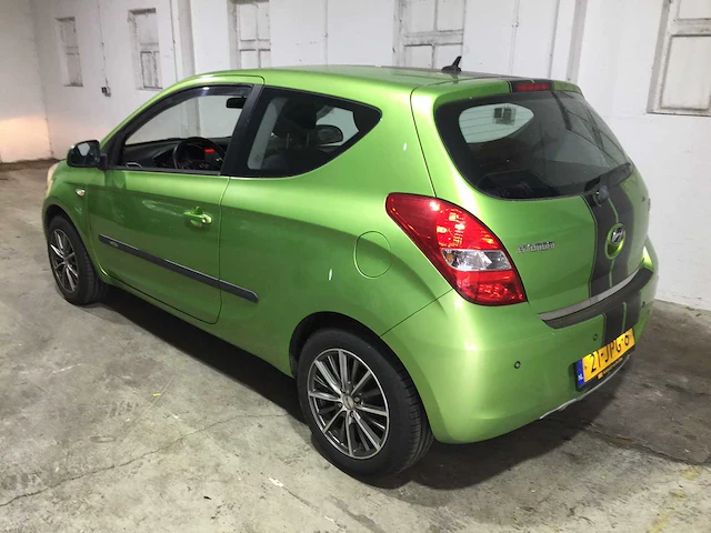 Hyundai - i20 - 1.2i dynamic - 21-jpg-6 - afbeelding 14 van  20